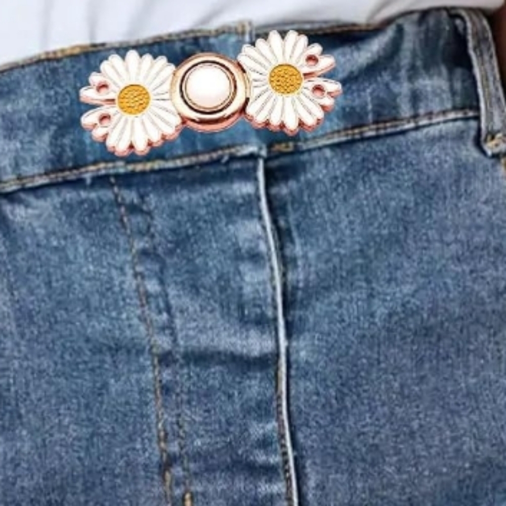 Daisy Flower Decorative Button - Picture 4 of 4